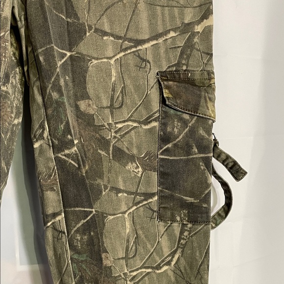 Women's Camouflage Cargo Ankle Pants - Green Beige Camo size 13 - Picture 3 of 13